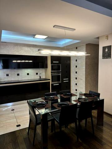 Продам 3к на Гагарина с ремонтом   и парко местом