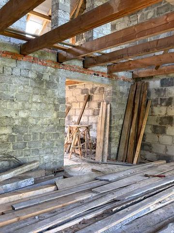 Продається дворівнева квартира