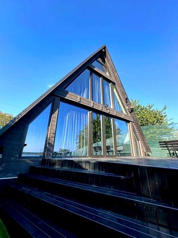 Будинок для відпочинку чи бізнесу на березі водойми_M