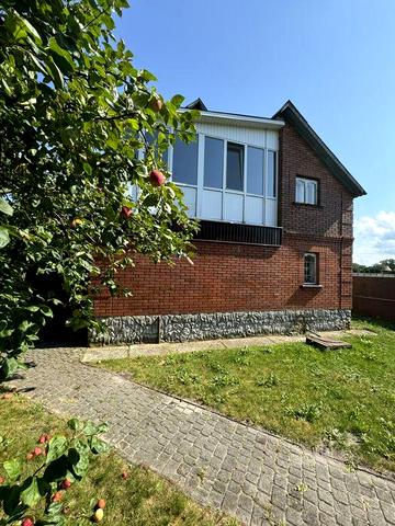 Будинок в с. Світязь біля озера (перша лінія) з великим садом