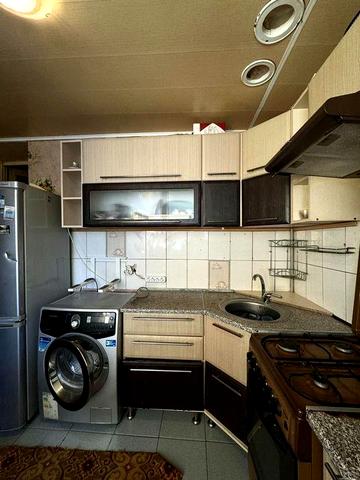 продам двухуровневую квартиру район пр.Металлургов