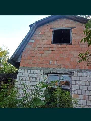 Продам дачу, 12 соток землі, проватезована