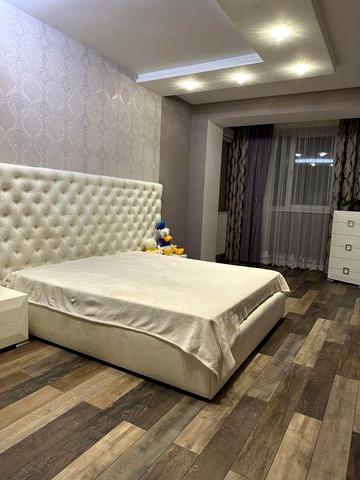 Продаю 3-ёх комнатную квартиры в центре города