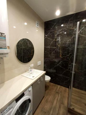 Професора Отамановського вул., 4