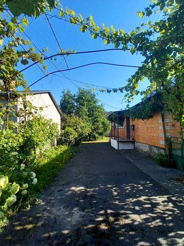 Продам будинок смт.Володимирець,вул.Грушевського,10