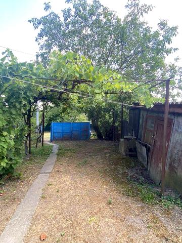 Будинок під дачу чи гарна територія під забудівлю