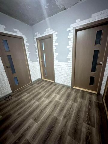 Продам 4-х кімнатну квартиру в м. Лозова