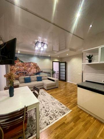 Продам під Є-відновлення, Є-оселю видову двохкімнатну квартиру в Києві ЖК Сосновий бір