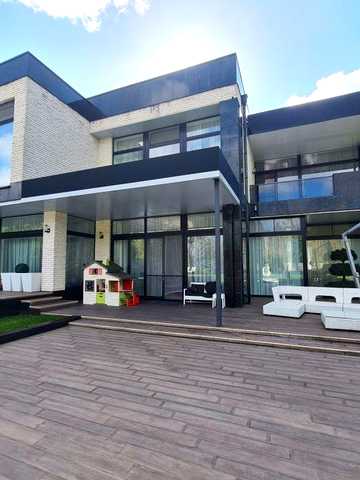 Продам будинок(565м2)з авторским ремонтом біля лісу в Дмитрівці