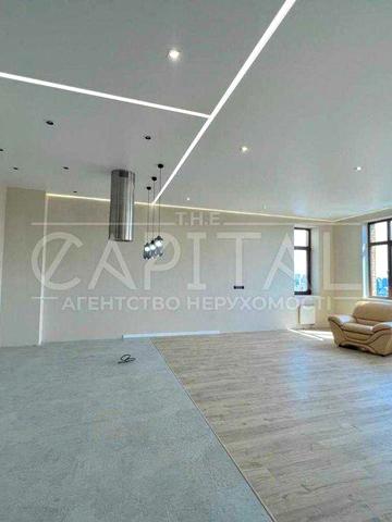 Продаж квартири, вул. Франка Івана, ЖК Ambassador House, Центр