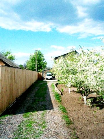 Продам затишний 2-х поверховий будинок в 300 м від річки