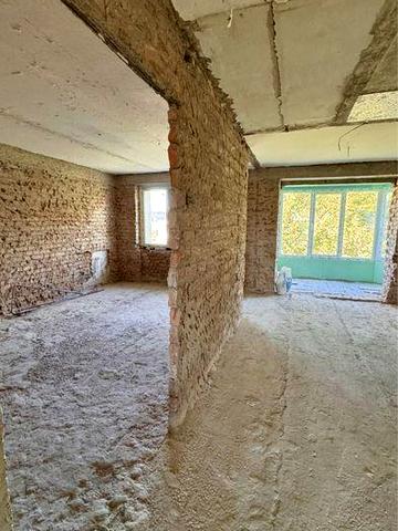 Продам 3-комнатную квартиру с кухней гостиной р-н 9 школа