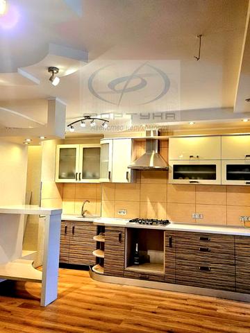 Хрещатик вул., 55