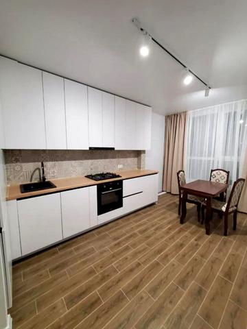 Миколи Пимоненка вул. (), 7