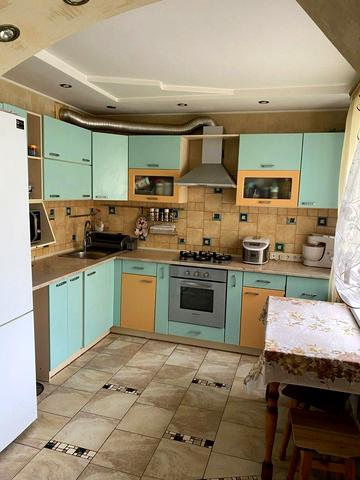 Донецьке шосе, 15