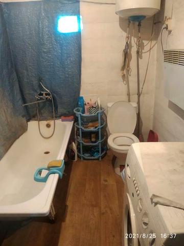 Дом с большой теплицей