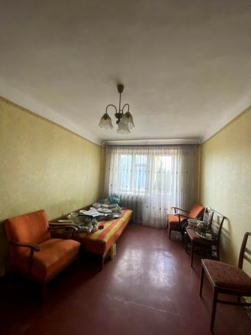 Камянецька вул., 107