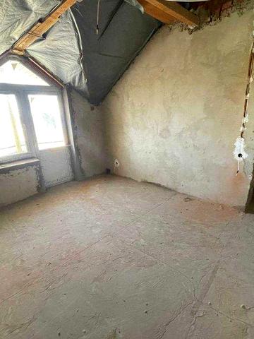 Продається 3-х кімнатна квартира з балконом у новобудові