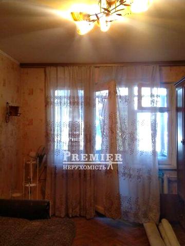 Продаж 2к Квартира вул. Генерала Петрова