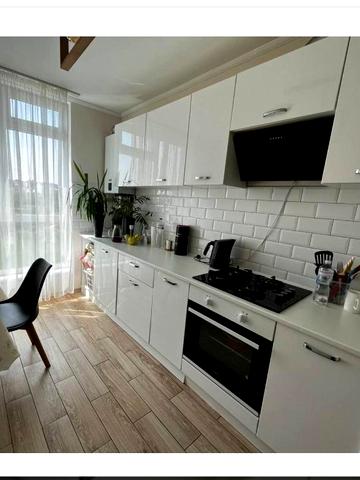 Білогірська вул., 18-Г