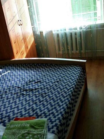 Сдам 2-х квартиру в центре  можно для 2 -3 мужчин  и на любой срок