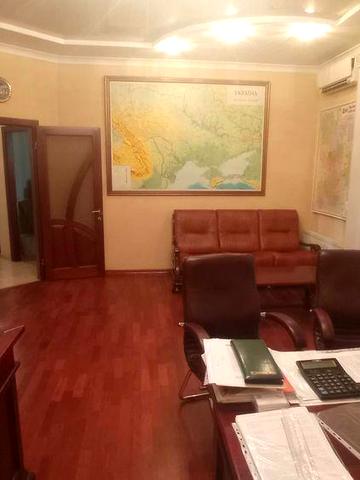 ТЕРАСА 51 м. Метро Лукянівська, вул. ЧОРНОВОЛА, 25,  180 м