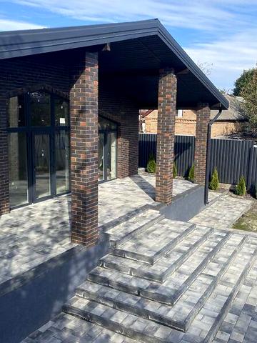 Продаж 3к Дім Братська вулиця