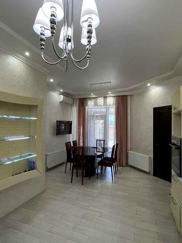 Довгострокова оренда 6к Дім Центральна (Совіньон) вулиця