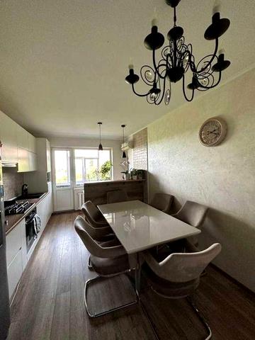 Продаж преміальної 4-х кімнатної квартири