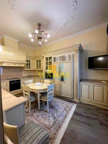 5-ти ком.  ул. Жилянская 7, без комиссии!