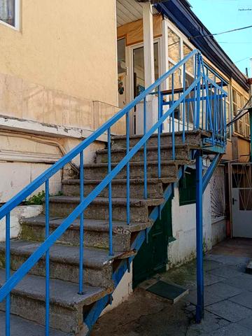 Водопровідна вул., 2/4