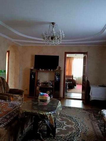 Добротний будинок з ремонтом та всіма зручностями в с. Буялик