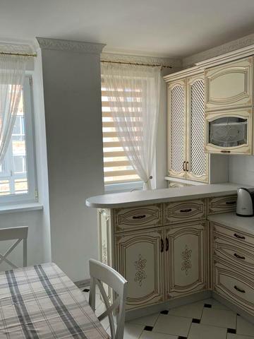 Авраама Лінкольна вул. (Димитрова), 6