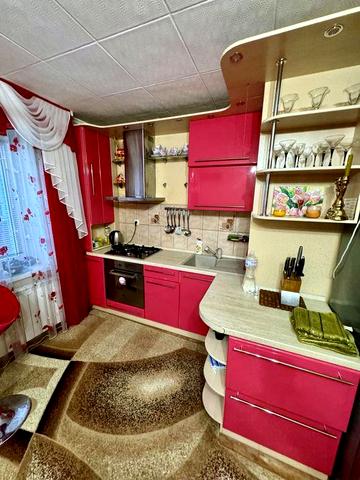 3 комнатная квартира с ремонтом  центр