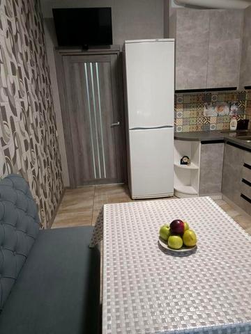 Продаж квартири під ключ в новому будинку .