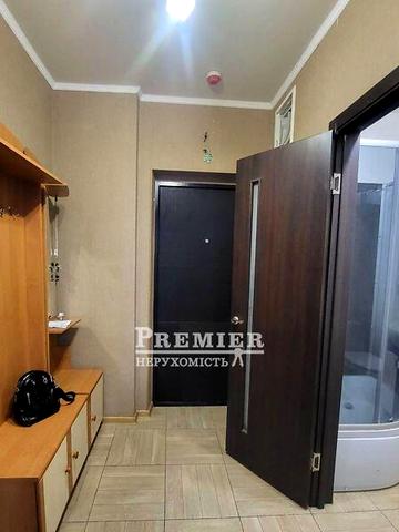 Продаж 1к Квартира Небесної Сотні (Маршала Жукова) проспект