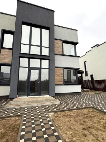 Карпатська, 15