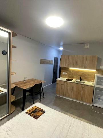 3 й пов, м Харківська, Ревуцького 40В