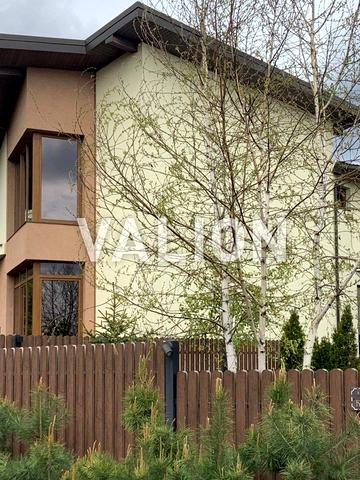 Київська, 1-Д