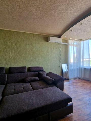 Гімназійна набережна вул. (Червоношкільна набережна), 26