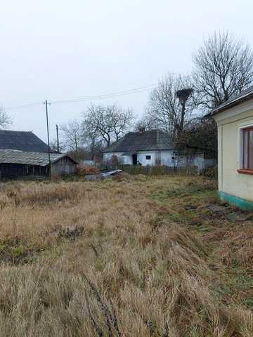 Продаж будинку з літньою кухею і прибудовами