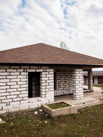 Продам дом с большим участком земли