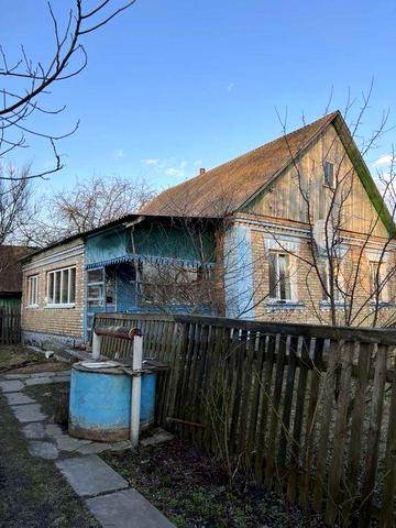 Продаж житлового будинку
