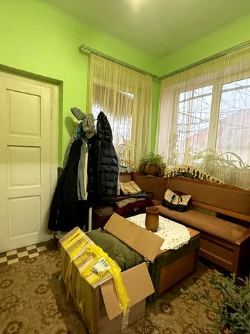 Центральна