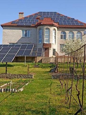Продам великий будинок в Курилівці з сонячною станцією