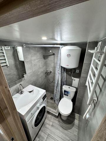 Смарт квартира з новим ремонтом і технікою в довгостроковому оренду