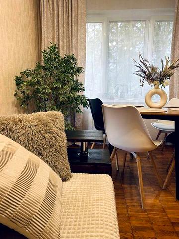 Продам 3 кім.кв. на Соловяненка 8