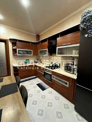 Продаж 2к Квартира вул. Довженка