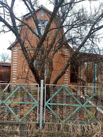 Продам дачний будинок