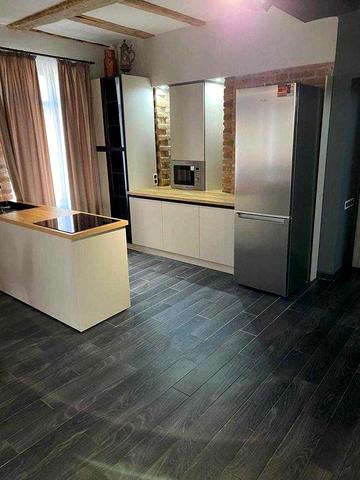 Цікава 2-кімн. квартира студія в центральному районі Полтави. Реальна.